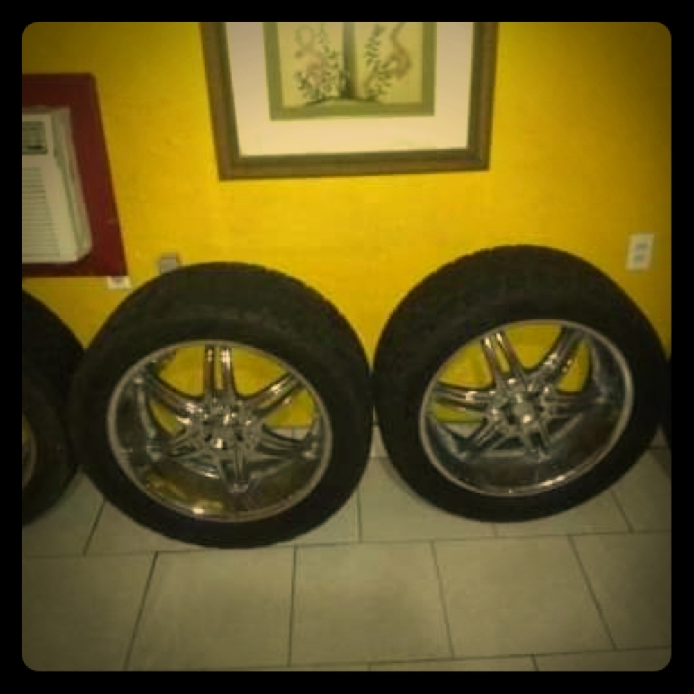 VCT 22" RIMS W/TIRES - Picture 1 of 5